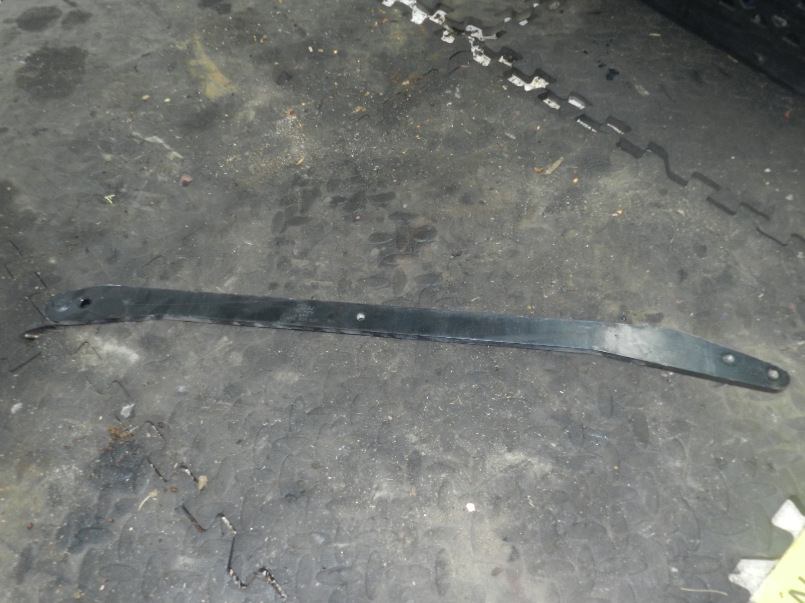 183. 2006 AUDI A4 CONVERTIBLE B7. SCUTTLE STRUT BASE - Image 2