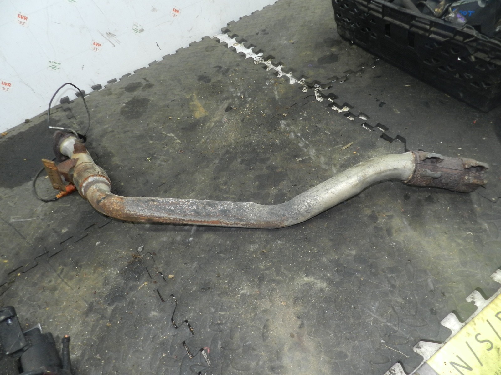 183. 2006 AUDI A4 CONVERTIBLE B7. EXHAUST FELXI DOWN PIPE + SENSORS