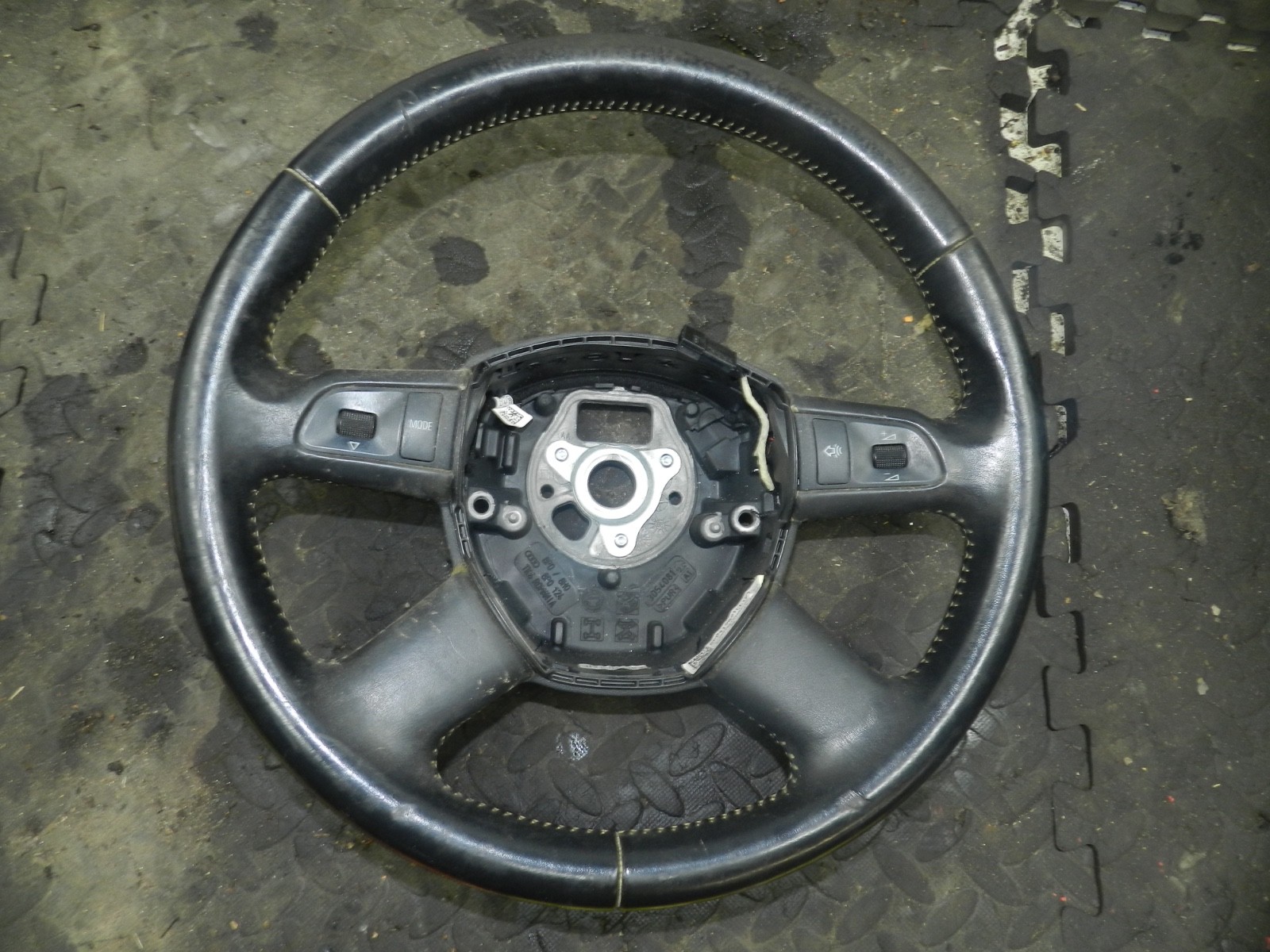 183. 2006 AUDI A4 CONVERTIBLE B7. STEERING WHEEL - Image 2