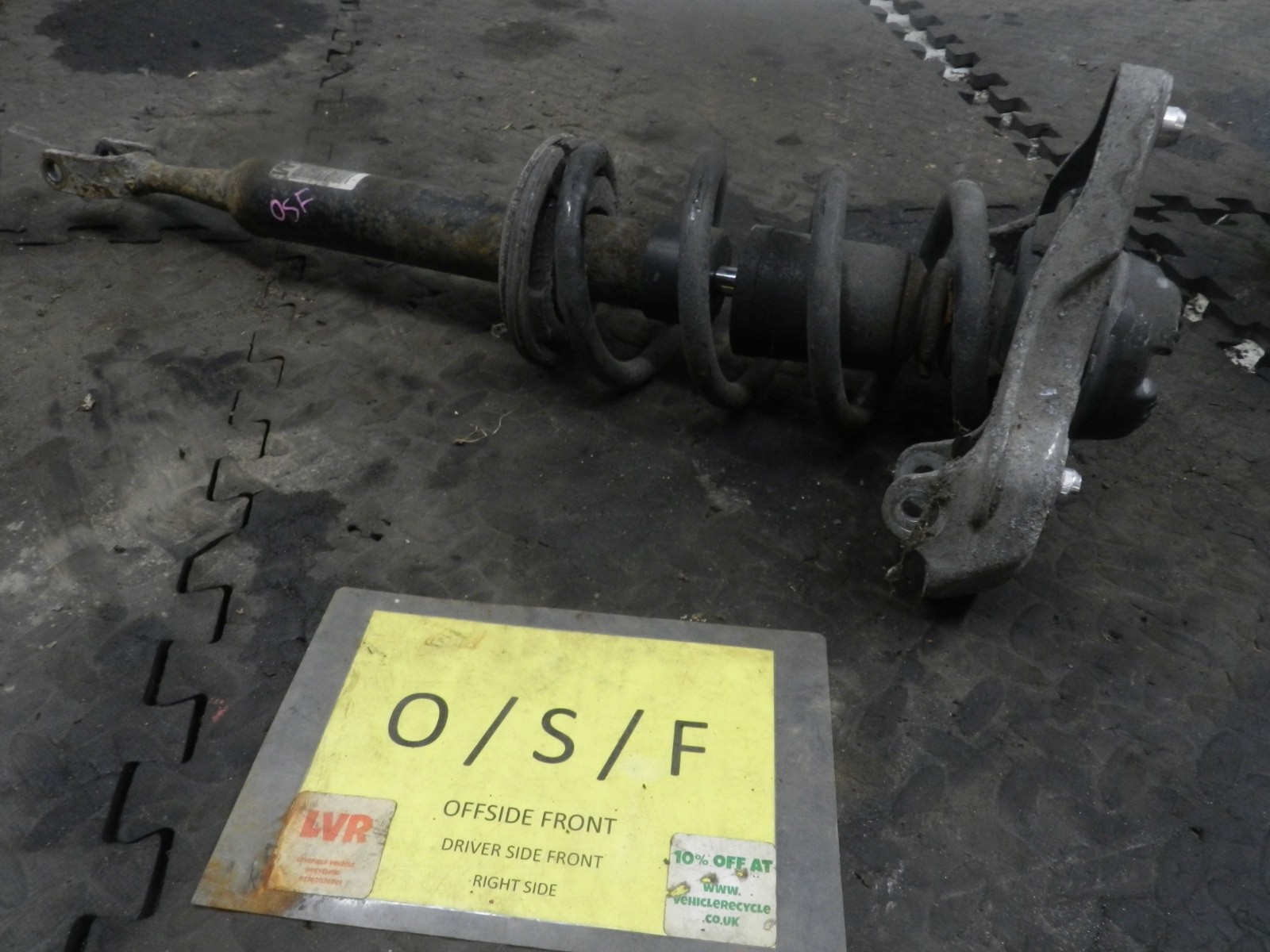 183. 2006 AUDI A4 CONVERTIBLE B7. DRIVER SIDE FRONT SUSPENSION UNIT STRUT