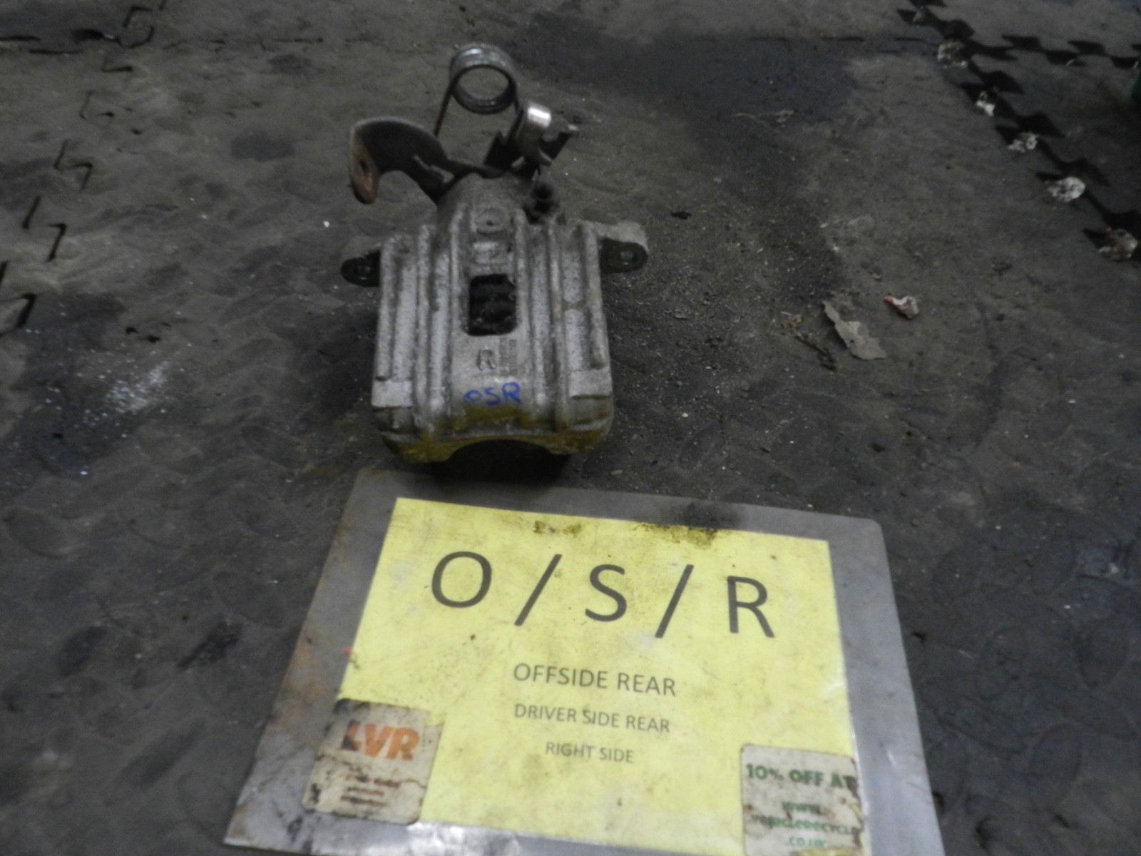 183. 2006 AUDI A4 CONVERTIBLE B7. DRIVER SIDE REAR BRAKE CALIPER