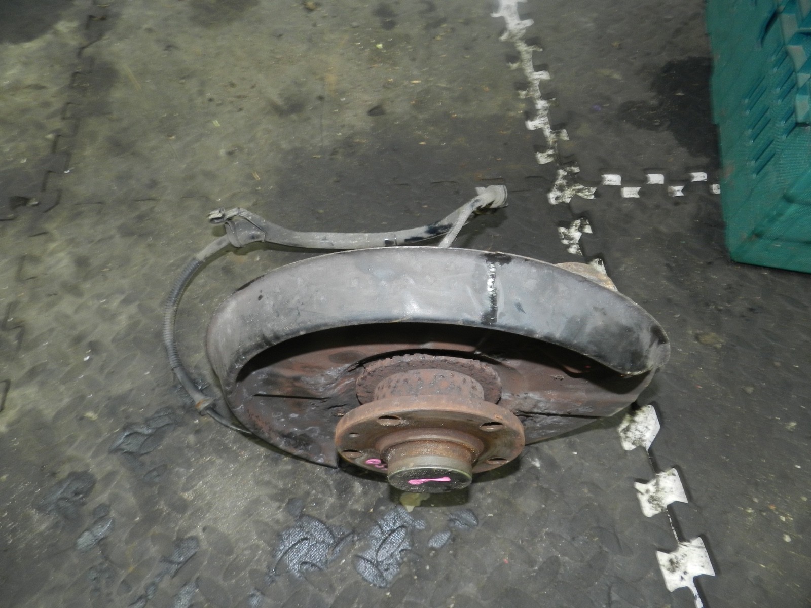 183. 2006 AUDI A4 CONVERTIBLE B7. DRIVER SIDE REAR WHEEL HUB STUB AXLE - Image 2