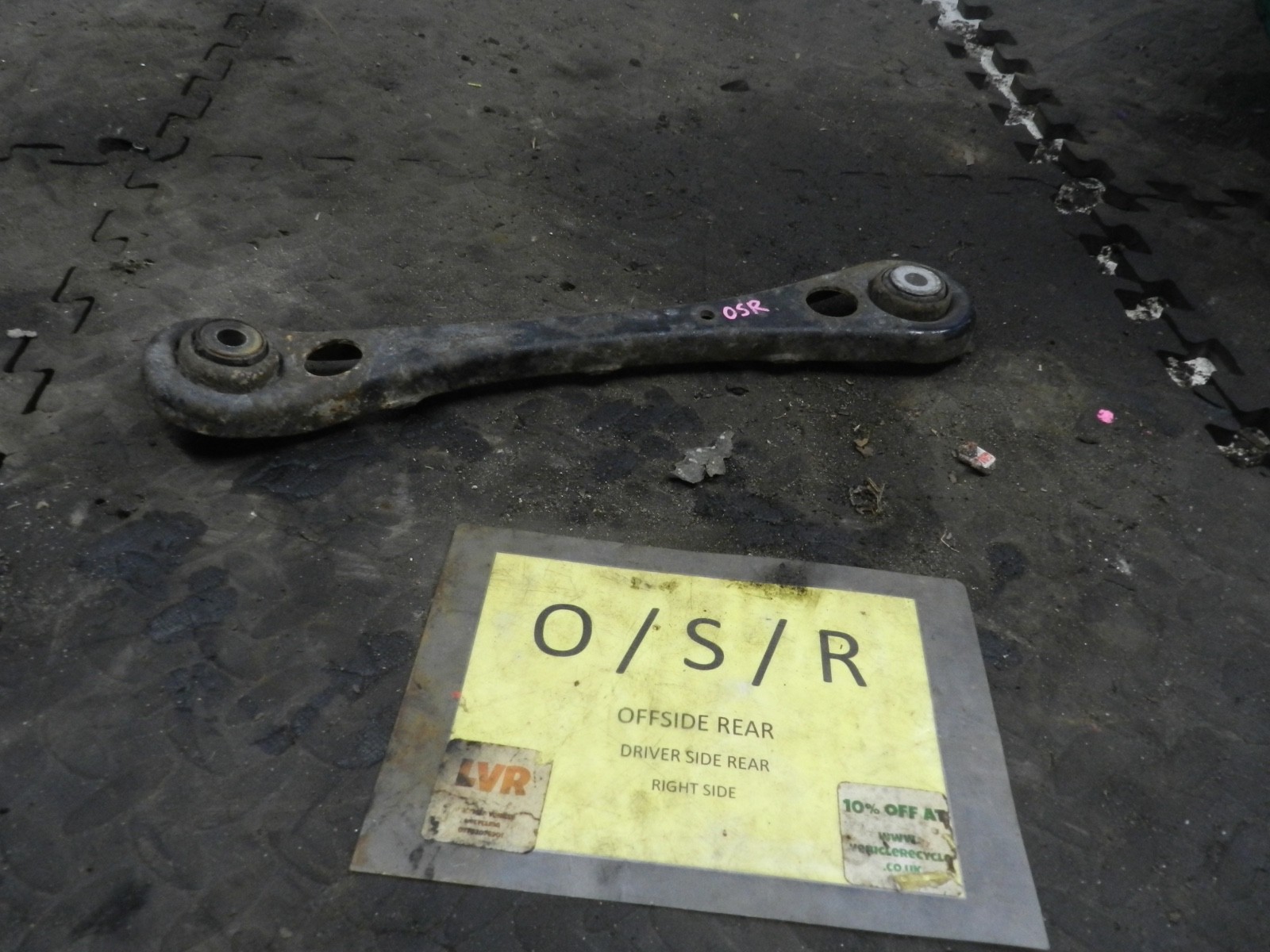 183. 2006 AUDI A4 CONVERTIBLE B7. DRIVER SIDE REAR LOWER ARM