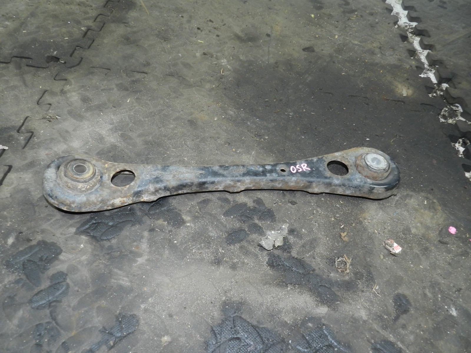 183. 2006 AUDI A4 CONVERTIBLE B7. DRIVER SIDE REAR LOWER ARM - Image 2