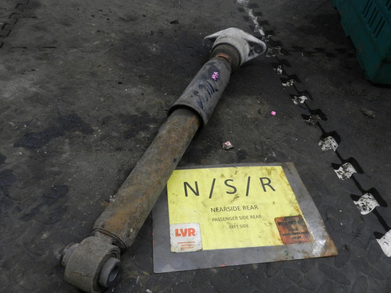 183. 2006 AUDI A4 CONVERTIBLE B7. PASSENGER SIDE REAR SHOCK ABSORBER