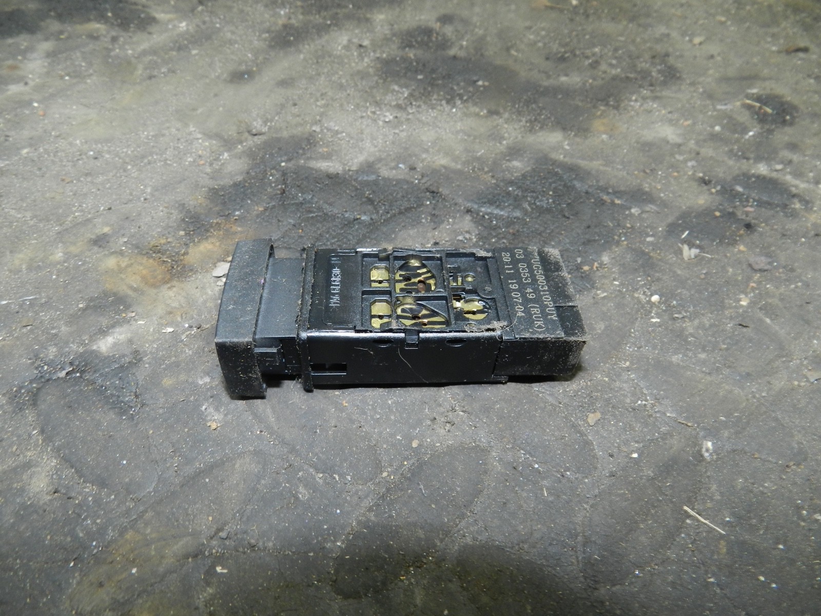 182. 2004 LANDROVER FREELANDER 1 L314. AIR RECIRCULATION BUTTON SWITCH - Image 2