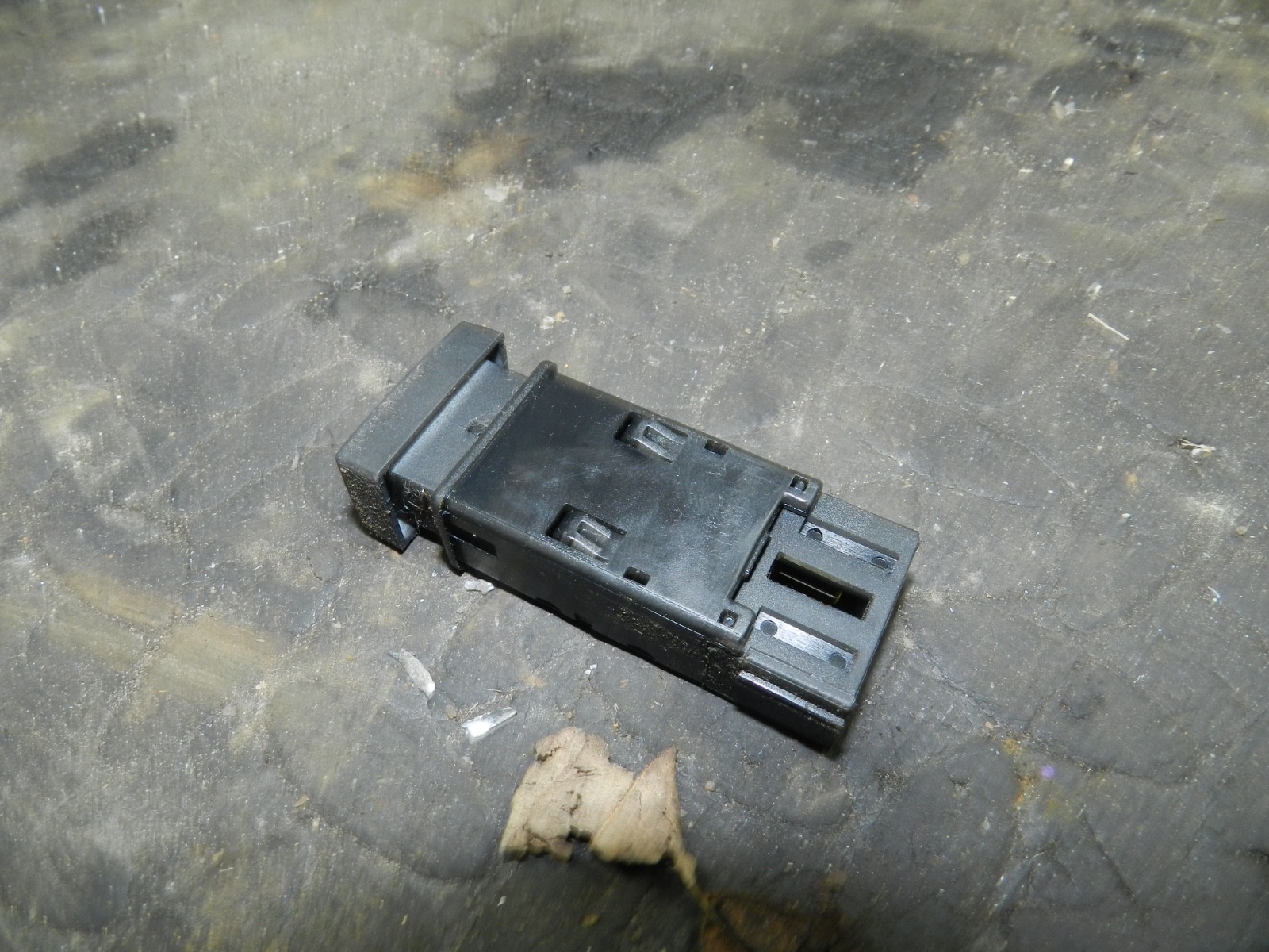 182. 2004 LANDROVER FREELANDER 1 L314. AIR CON BUTTON SWITCH - Image 3
