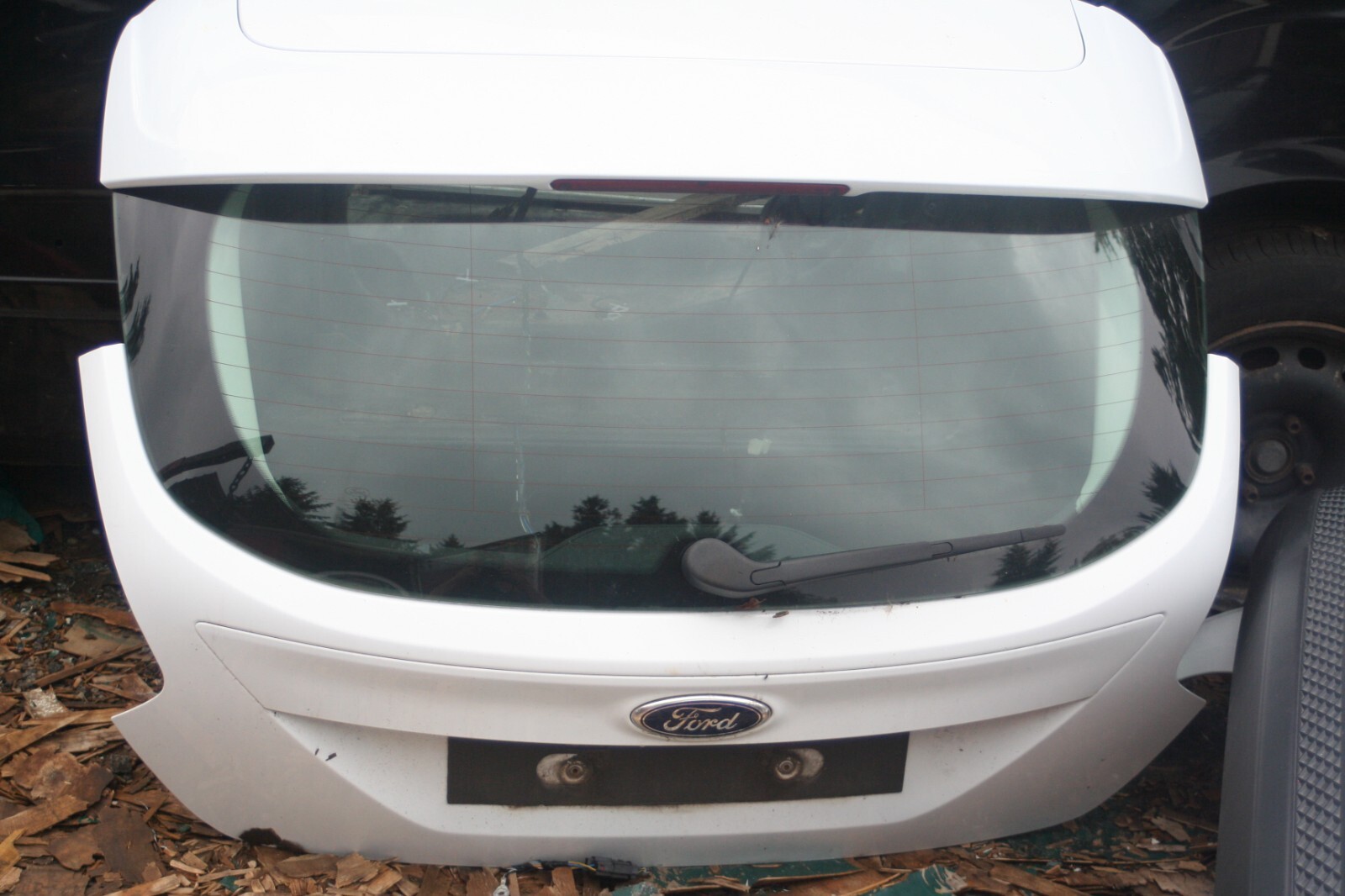 (69) 2014 FORD FOCUS MK3 1.0 ECOBOOST. BOOT LID WHITE TAILGATE