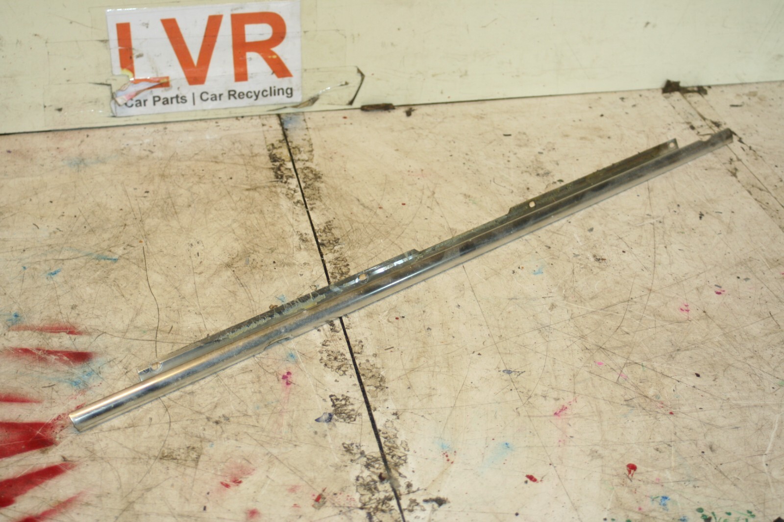 1988 BMW 525 E28. OFF SIDE REAR DOOR CHROME TRIM