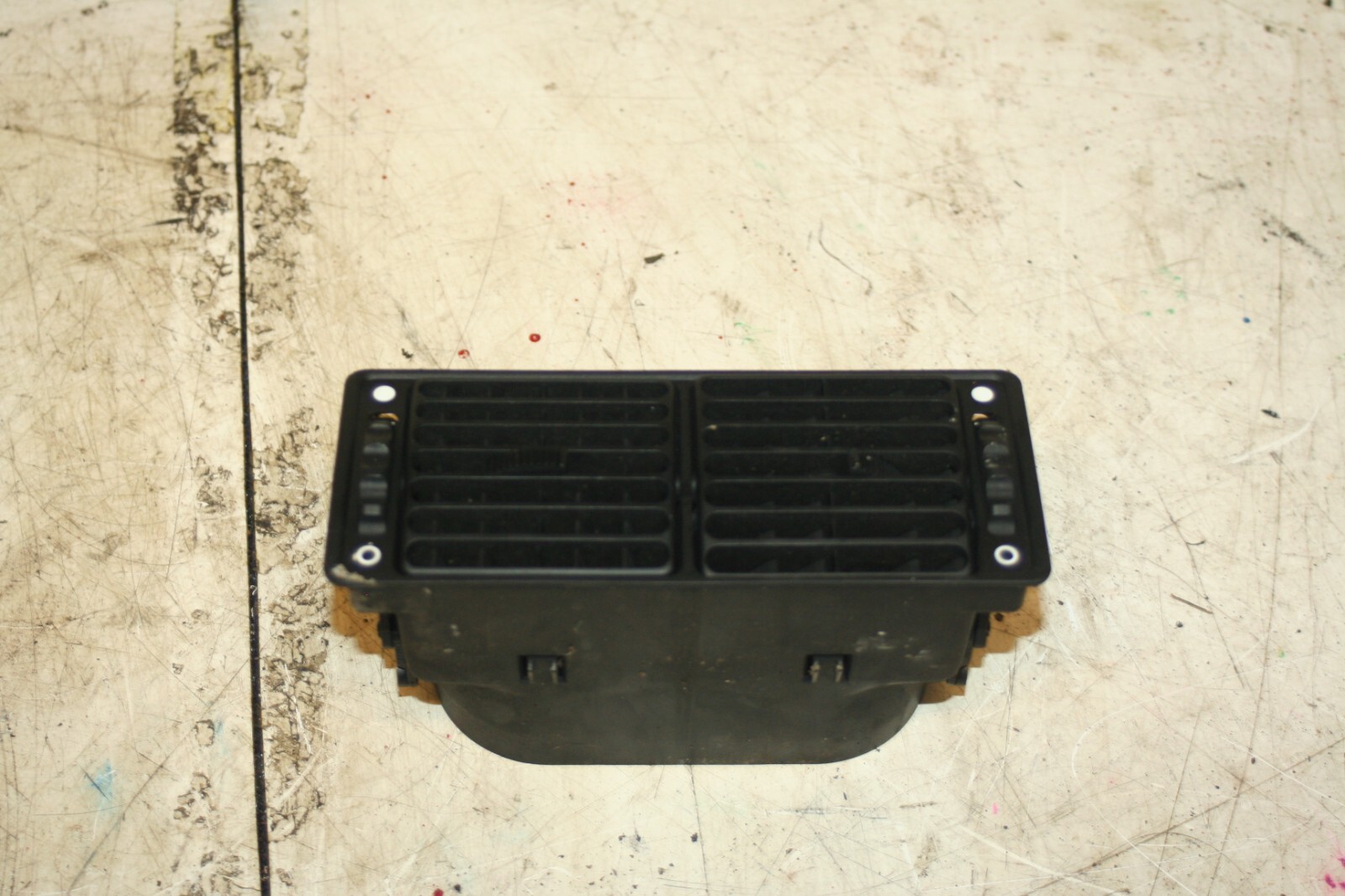 1988 BMW 525 E28. DOUBLE AIR VENTS