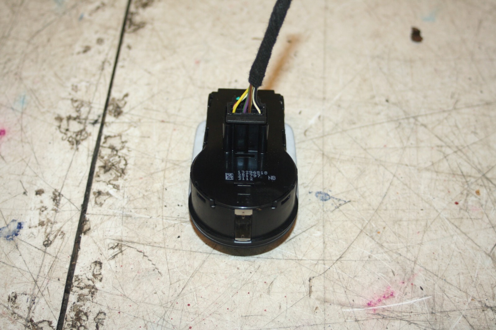 2013 VAUXHALL ADAM 1.4 PETROL MANUAL. HEAD LIGHT SWITCH - Image 4