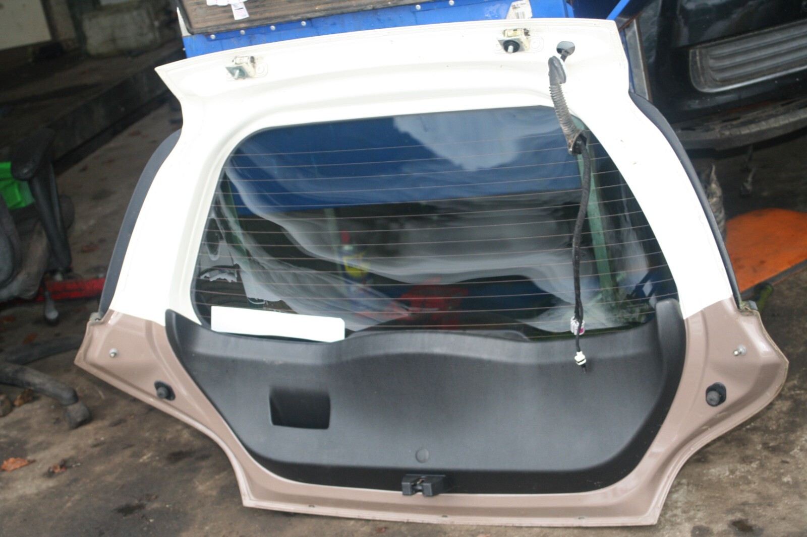2013 VAUXHALL ADAM 1.4 PETROL MANUAL. BOOT LID TAIL GATE IN BROWN - Image 4