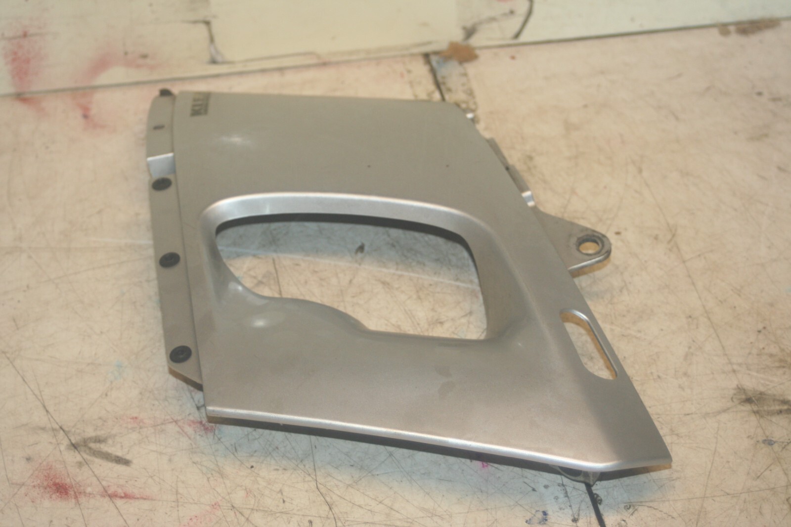 KAWASAKI ZZR600 2004. SIDE FENDER TRIM - Image 2
