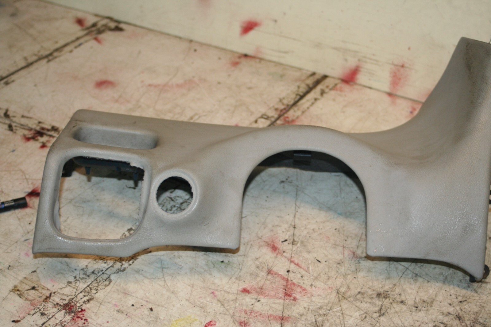 2006 MERCEDES BENZ C CLASS W203. DASHBOARD LOWER DASH TRIM DRIVER SIDE