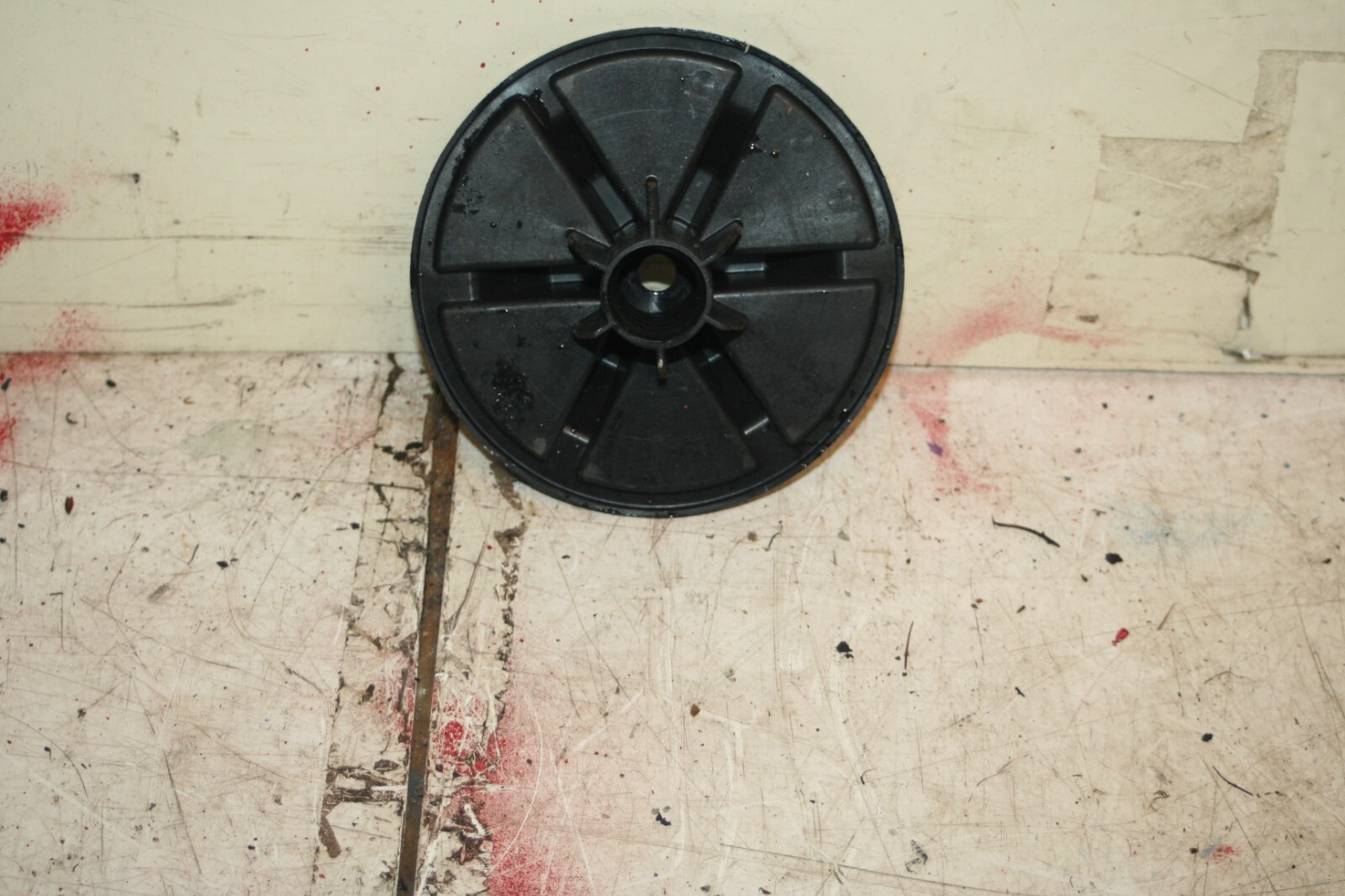 2006 MERCEDES BENZ C CLASS W203. SPARE WHEEL CLAMP - Image 2