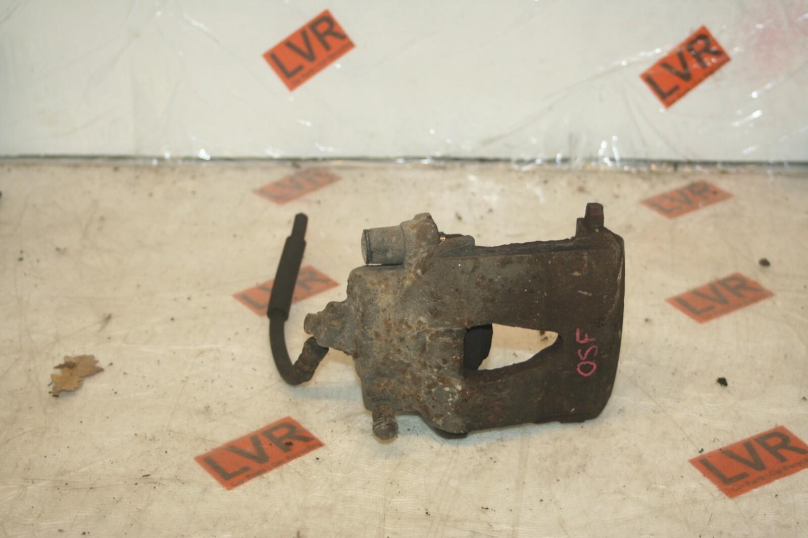 2013 VOLKSWAGEN POLO MK5 6R 1.2 DIESEL. DRIVER SIDE FRONT BRAKE CALIPER - Image 3