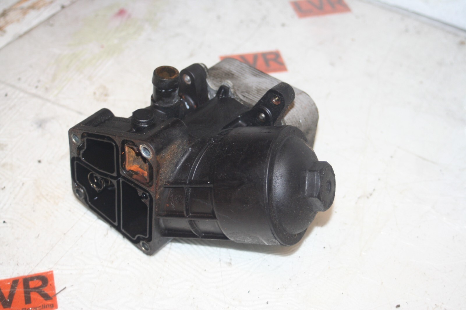 2013 VOLKSWAGEN POLO MK5 6R 1.2 DIESEL. OIL COOLER FILTER HOUSING 03L 117 021C - Image 2