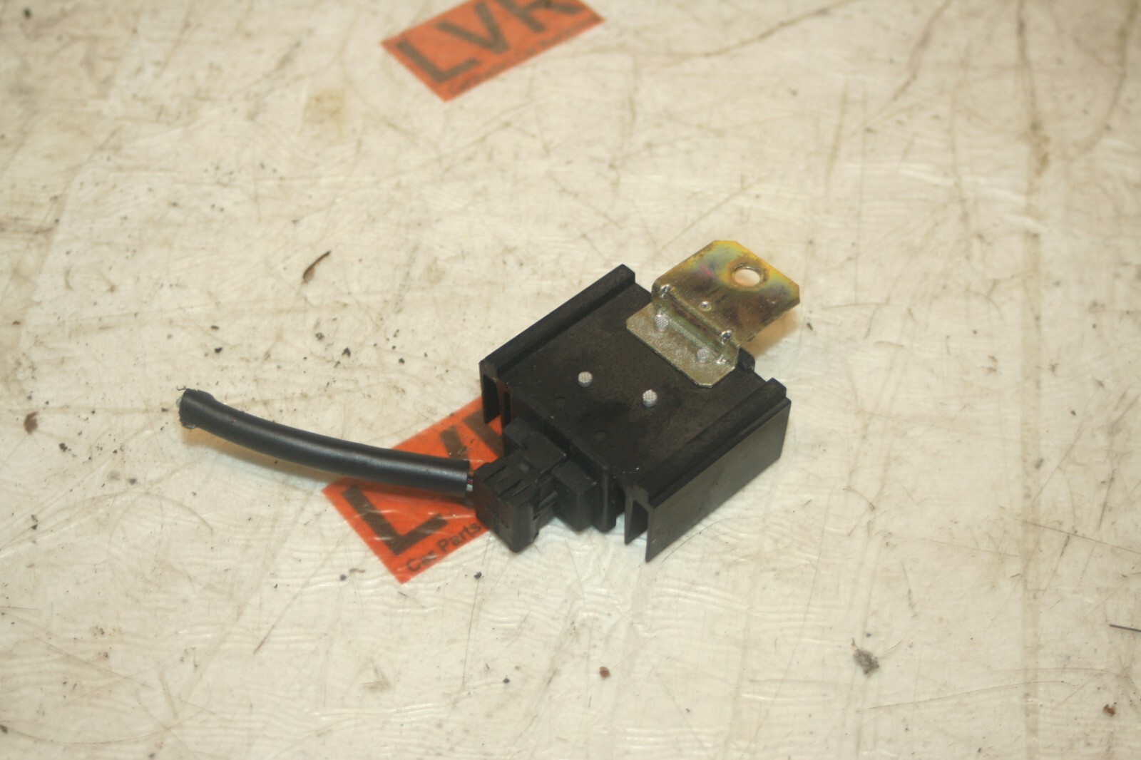 1989 MERCEDES 300E W124. 0055459832 ECU RELAY MODULE SEL DRIVING LIGHT - Image 2