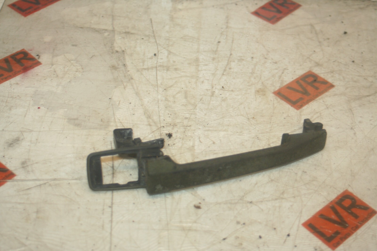 1989 MERCEDES 300E W124. OUTER DOOR HANDLE
