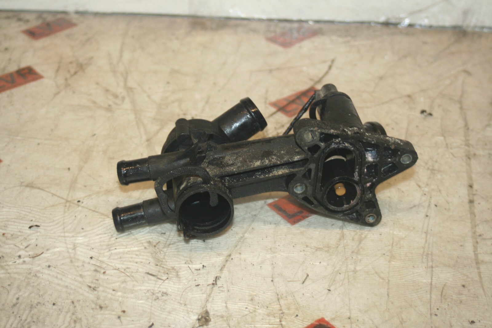 2005 VOLKSWAGEN GOLF MK5. COOLANT HOUSING THERMOSTAT SENSOR - Image 2