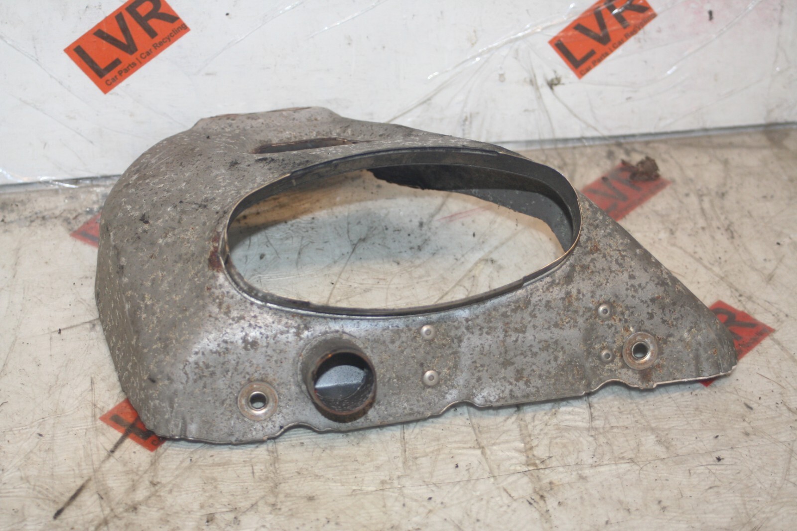 2005 VOLKSWAGEN GOLF MK5. EXHAUST HEAT SHIELD