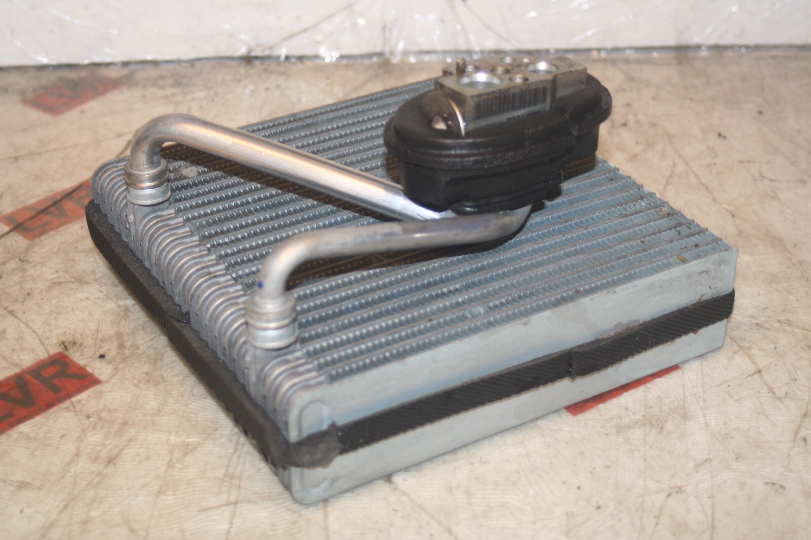 2005 VOLKSWAGEN GOLF MK5. AIR CON MATRIX RADIATOR