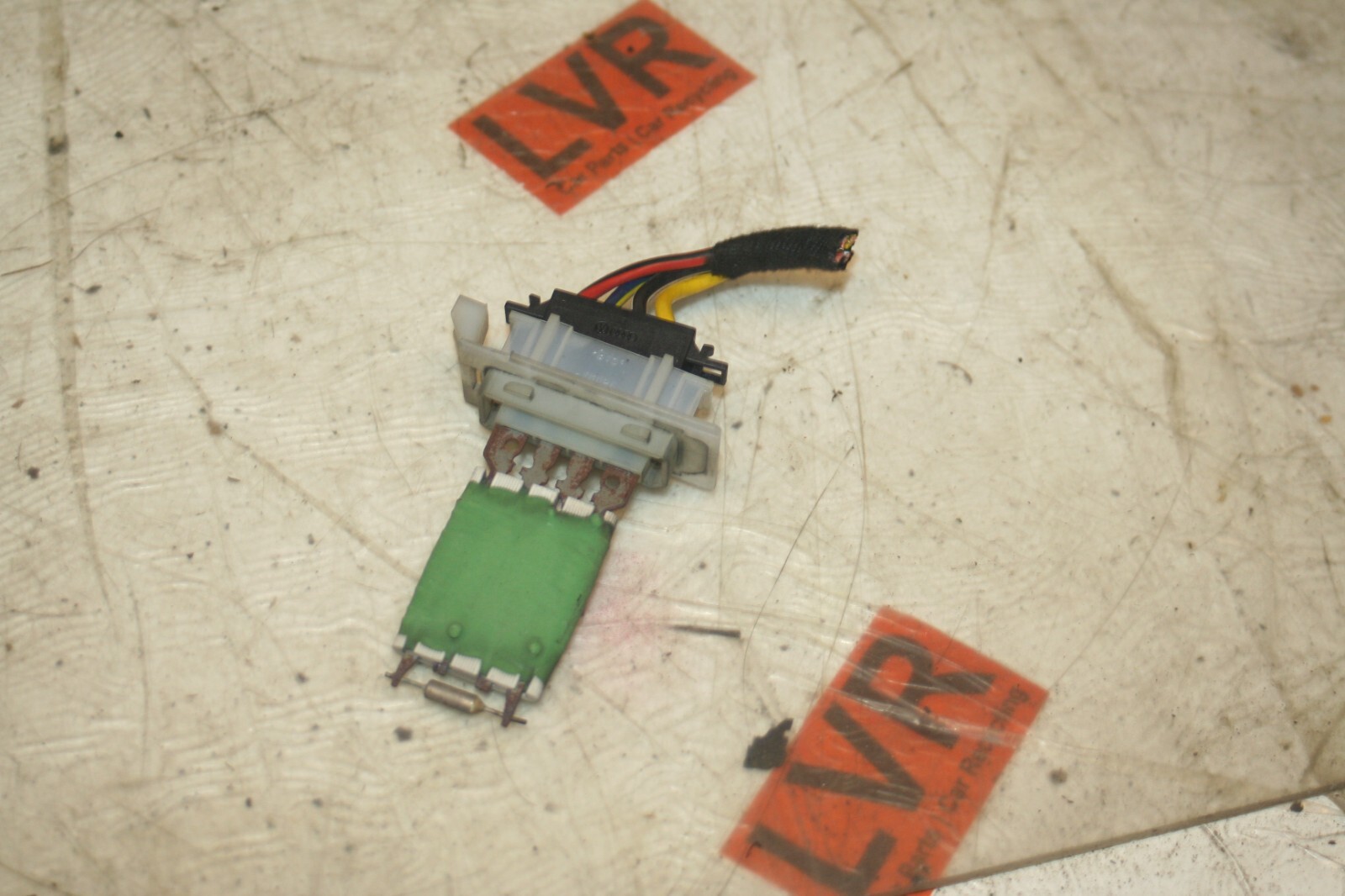 2005 VOLKSWAGEN GOLF MK5. HEATER BLOWER RESISTOR