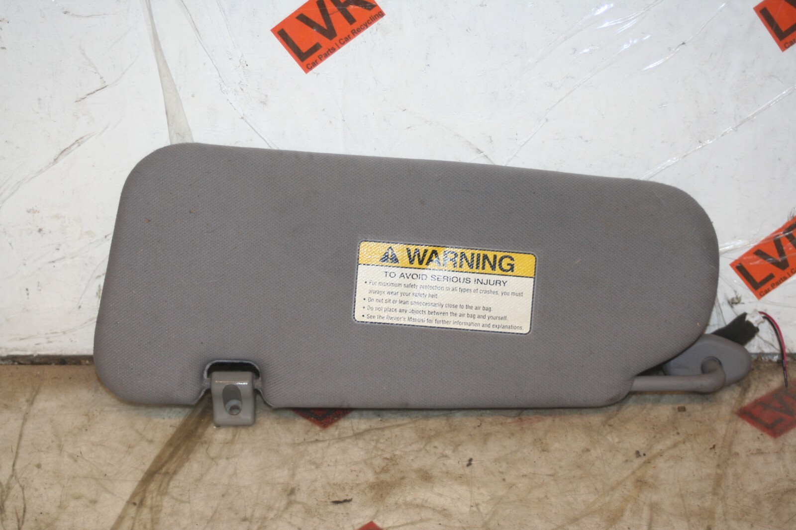 2009 KIA SORENTO. DRIVER SIDE SUN VISOR