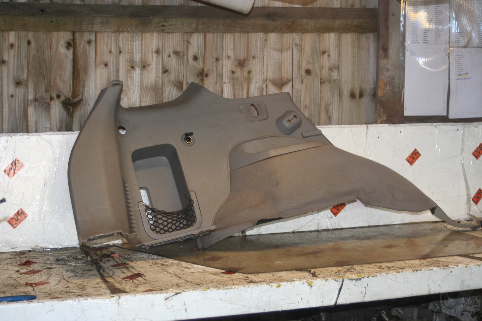 2009 KIA SORENTO. BOOT PLASTIC FAIRING TRIM PANEL