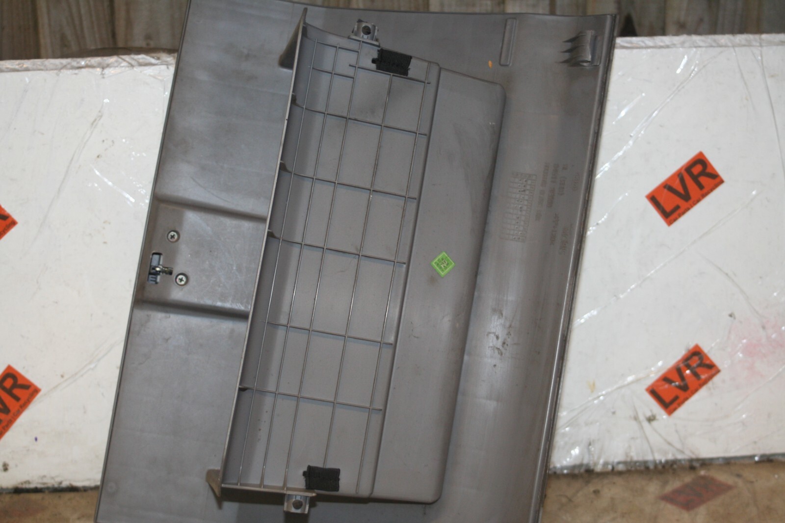 2009 KIA SORENTO. GLOVE BOX - Image 3