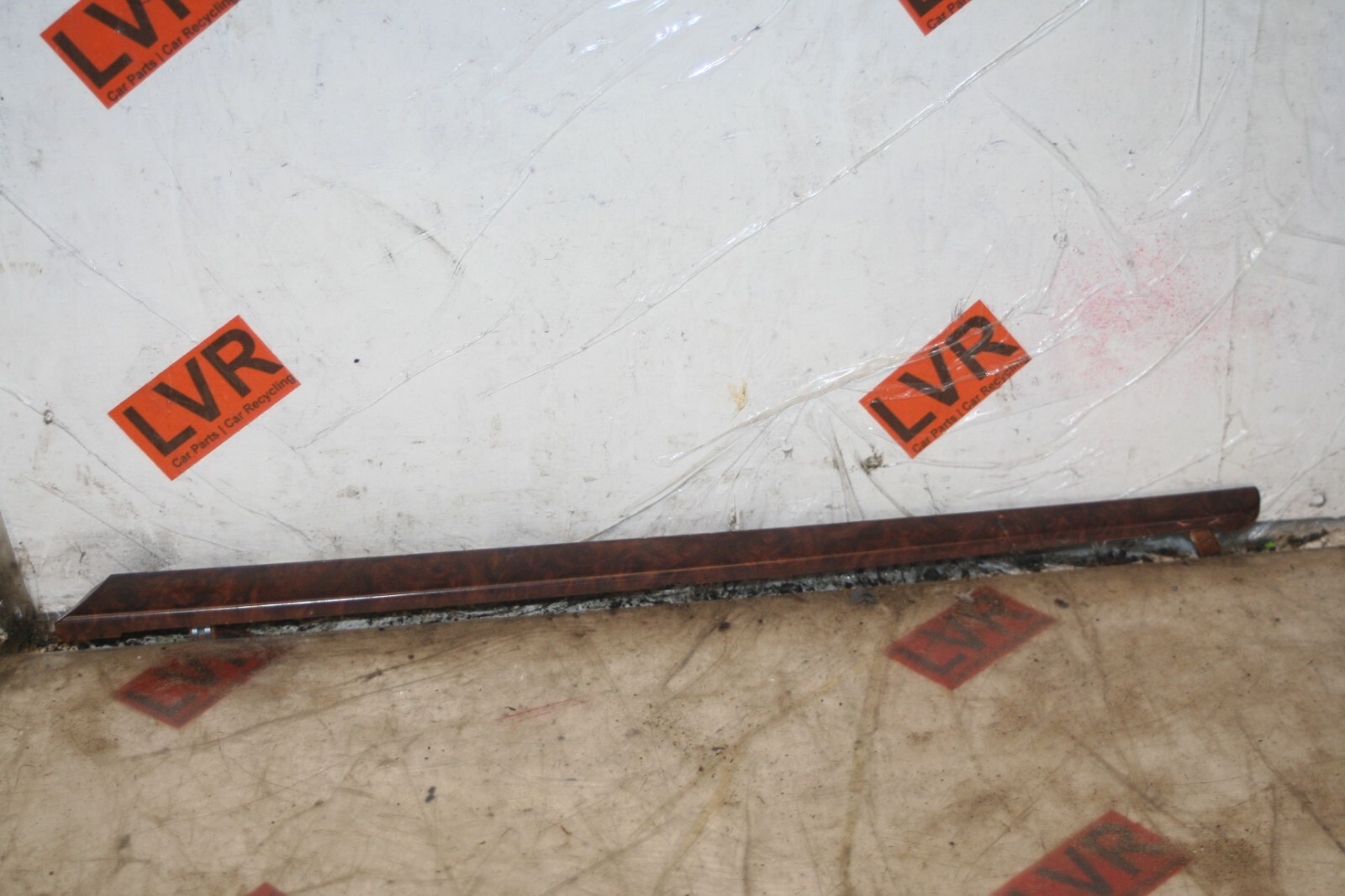 2009 KIA SORENTO. WOODEN DASH BOARD TRIM