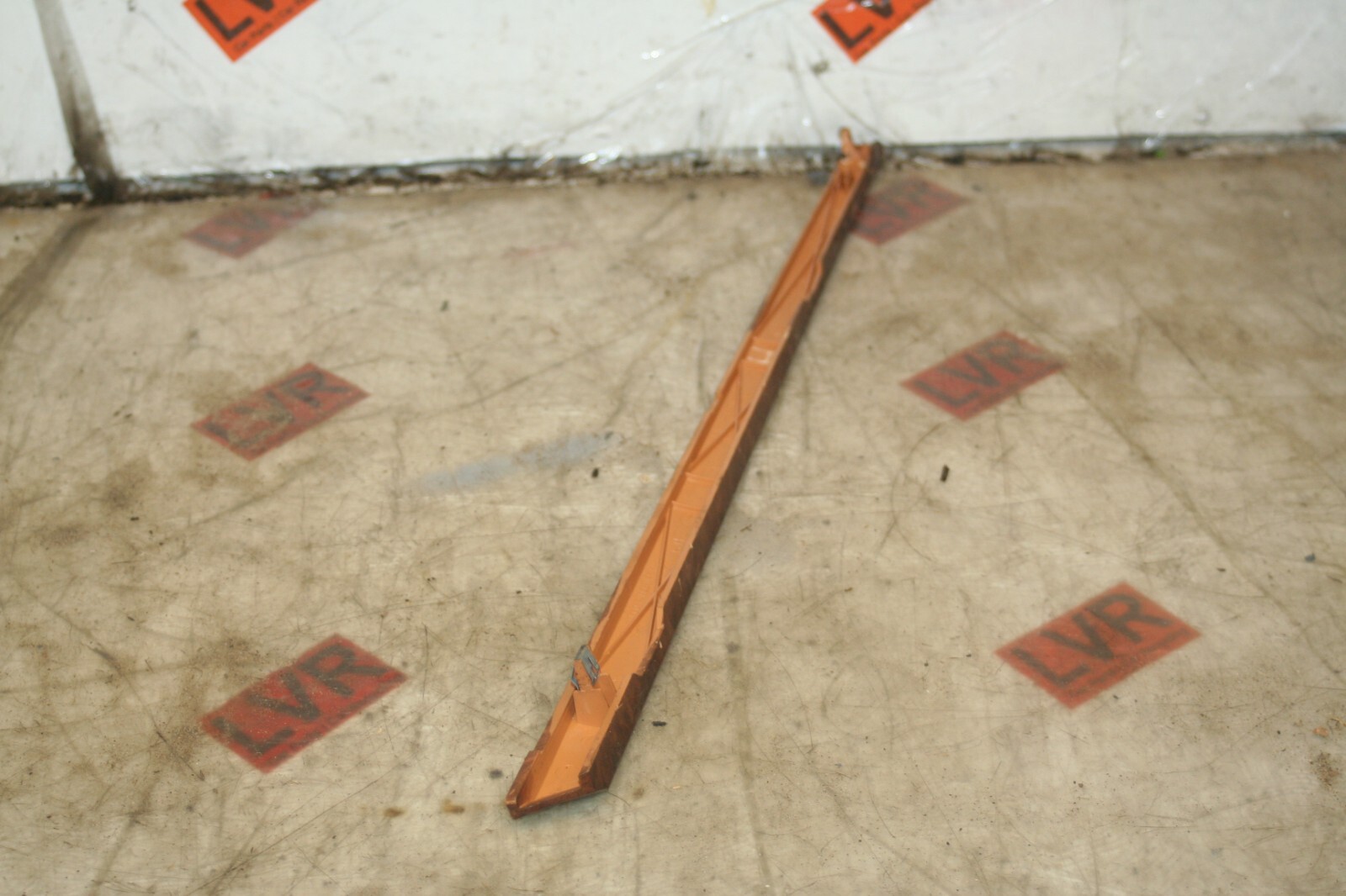 2009 KIA SORENTO. WOODEN DASH BOARD TRIM - Image 2