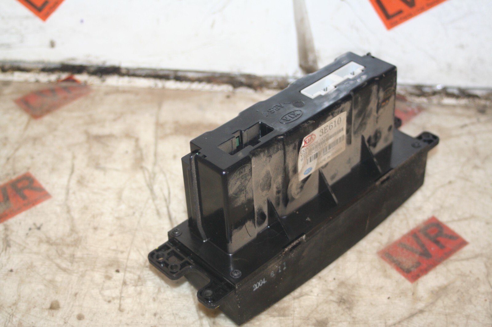 2009 KIA SORENTO. CLIMATE CONTROL HEATER CONTROLLER - Image 2