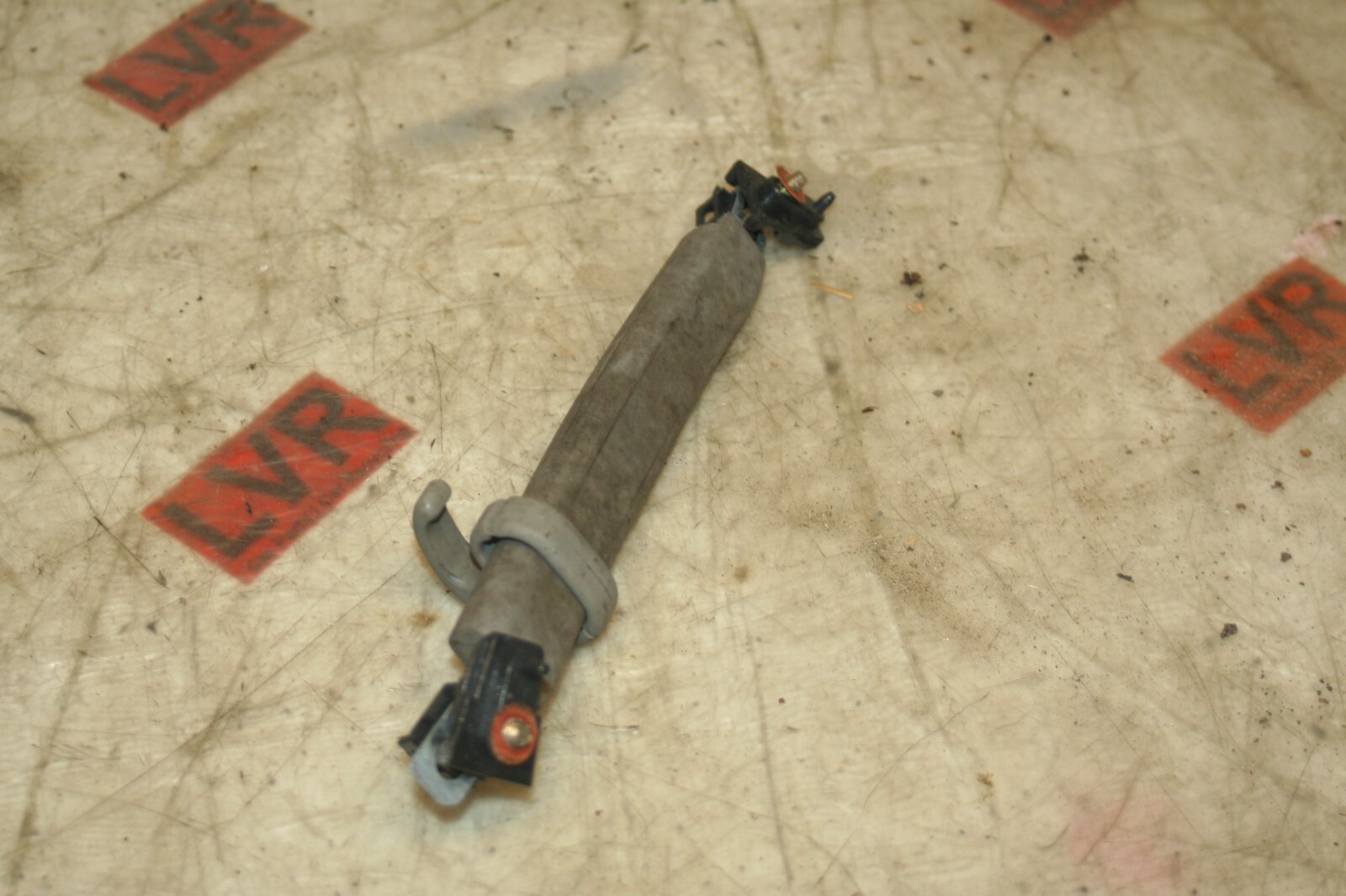 2009 KIA SORENTO. GRAB HANDLE - Image 2