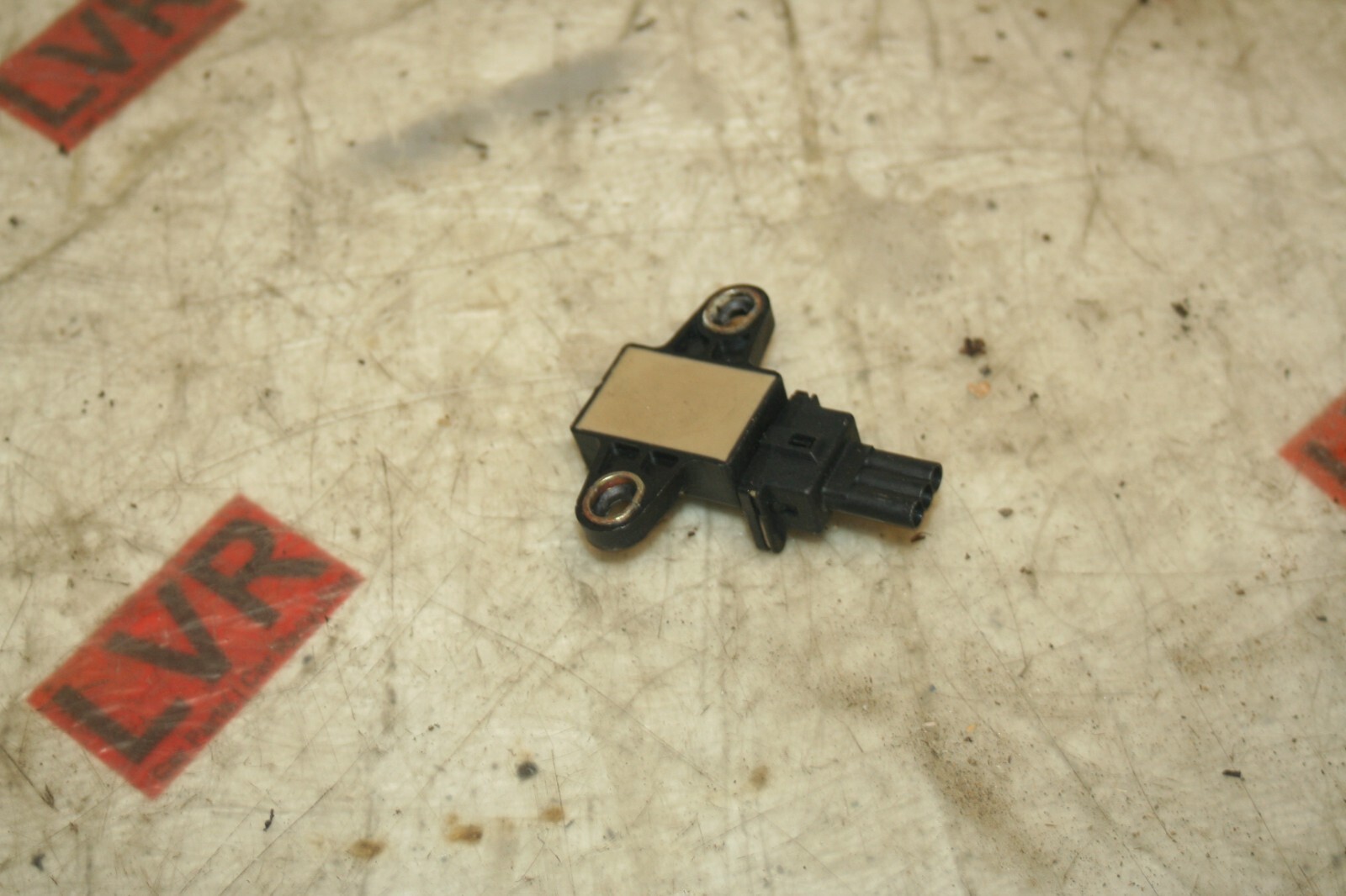 2009 KIA SORENTO. SENSOR YAW RATE SENSOR - Image 2