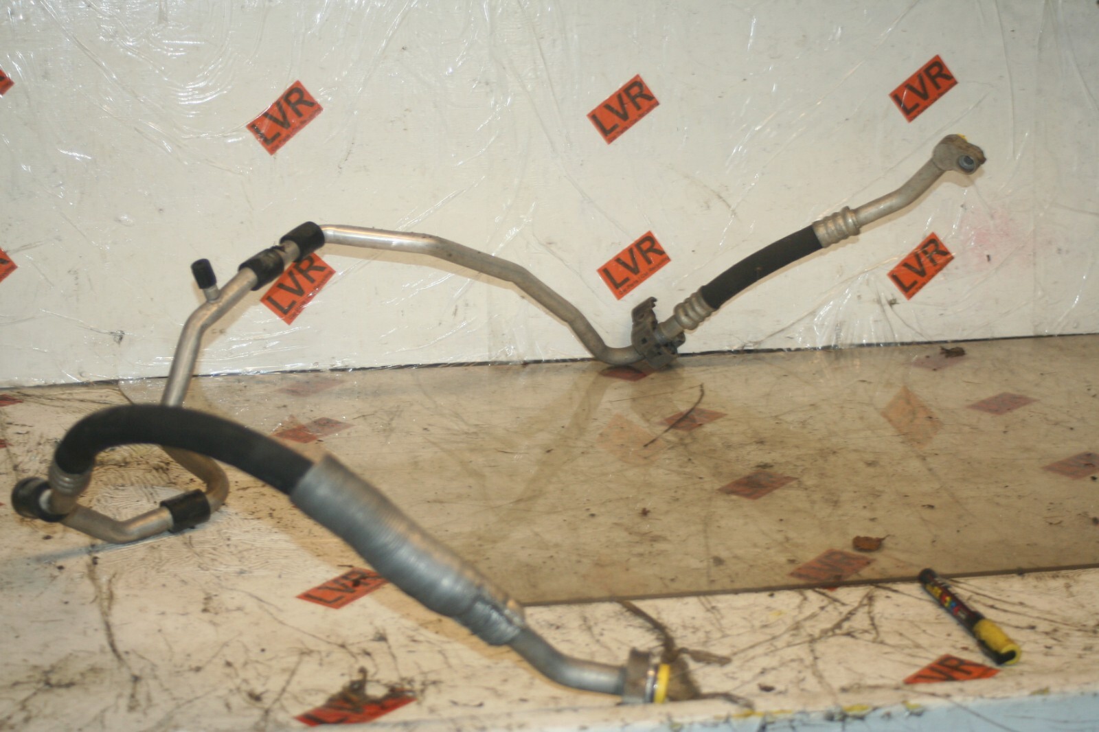 2005 VOLKSWAGEN GOLF MK5. AIR CON PIPE