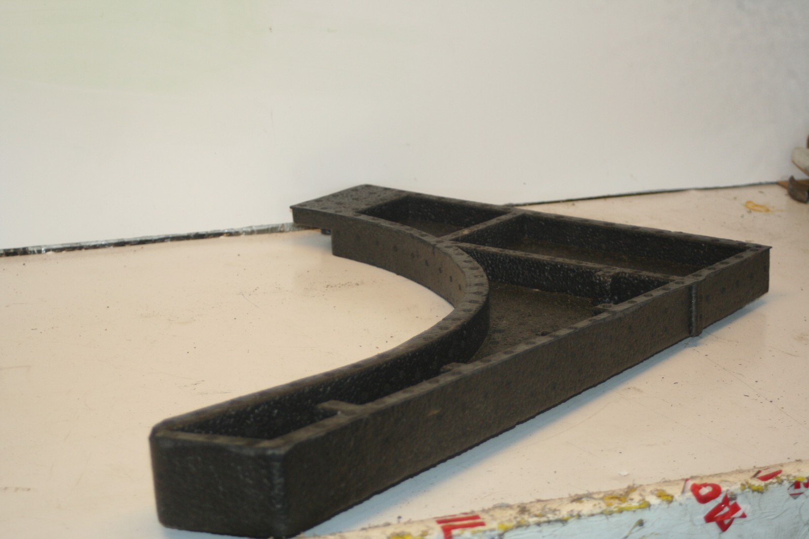 2016 FORD KUGA MK2. BOOT UNDER CARPET STORAGE HOUSING MOULDING FOAM - Image 2