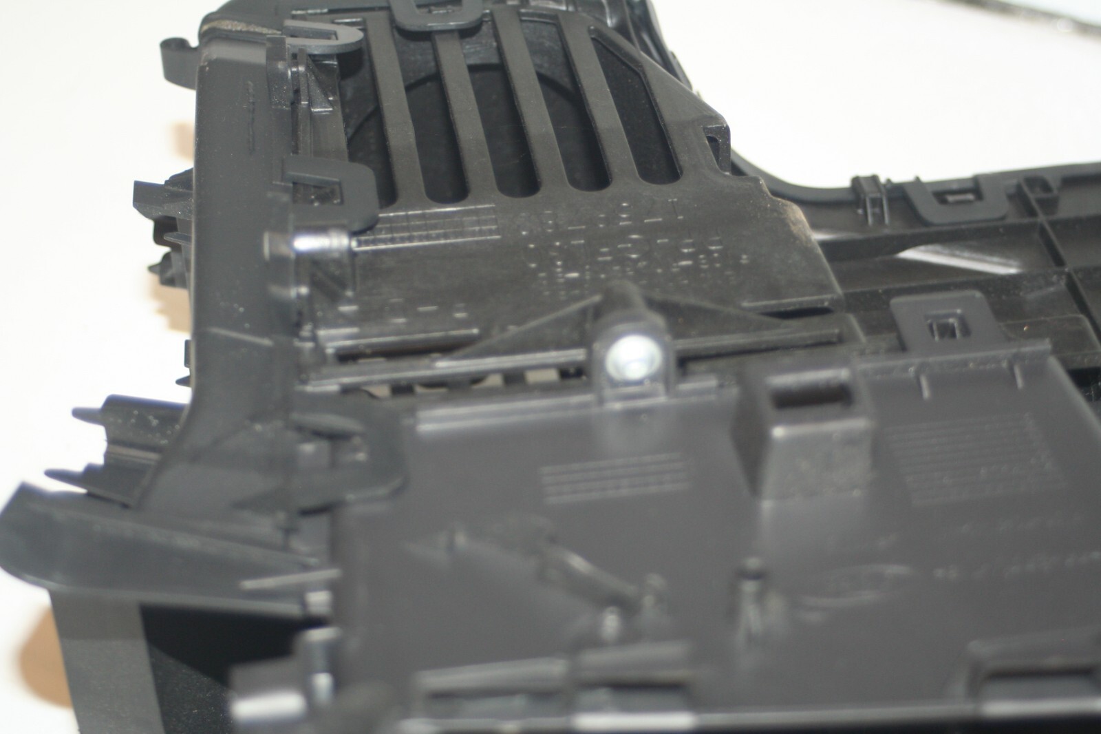 2016 FORD KUGA MK2. CENTRE CONSOLE FRAME - Image 3