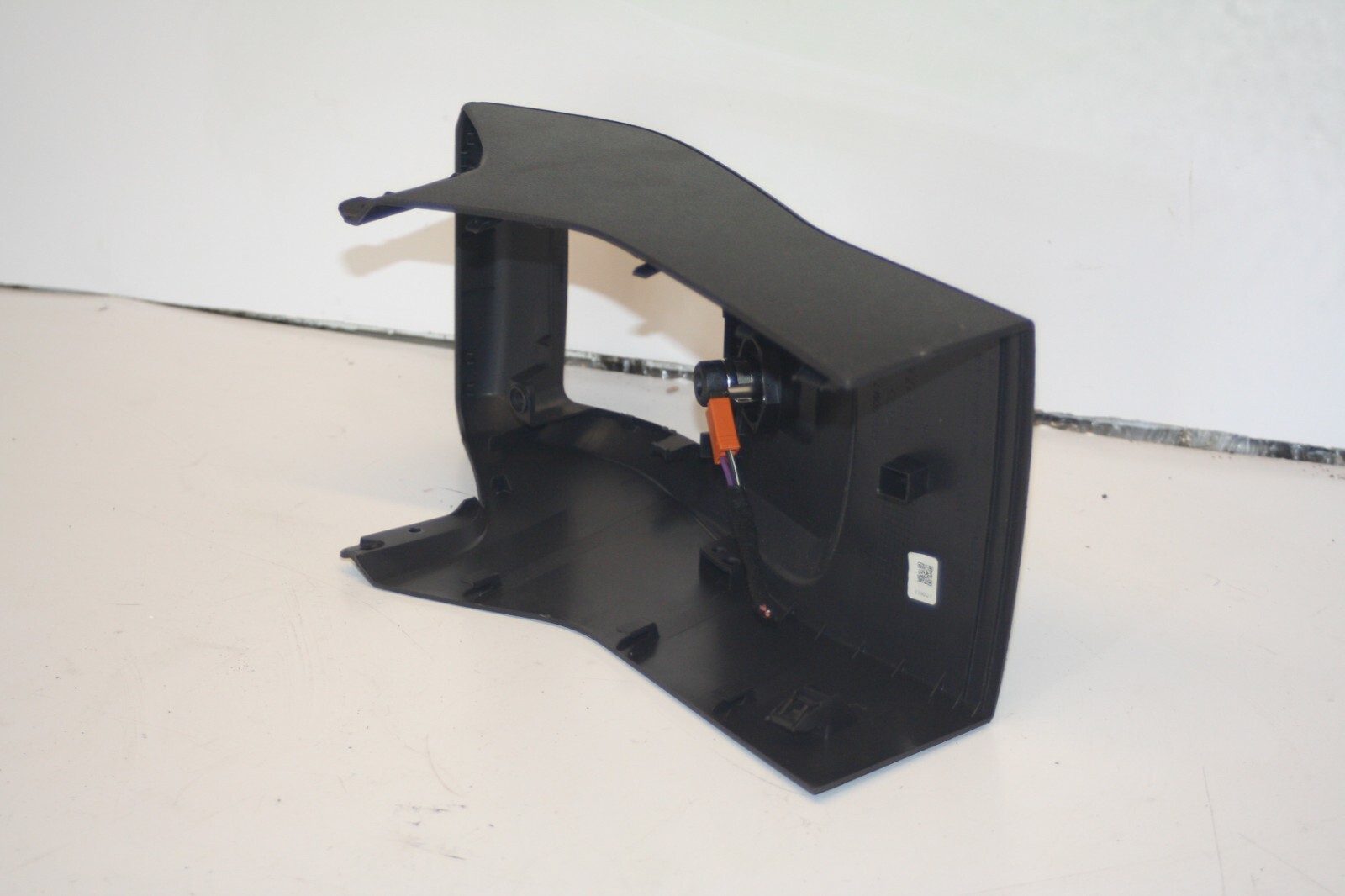 2016 FORD KUGA MK2. CENTRE CONSOLE 12V TRIM - Image 2