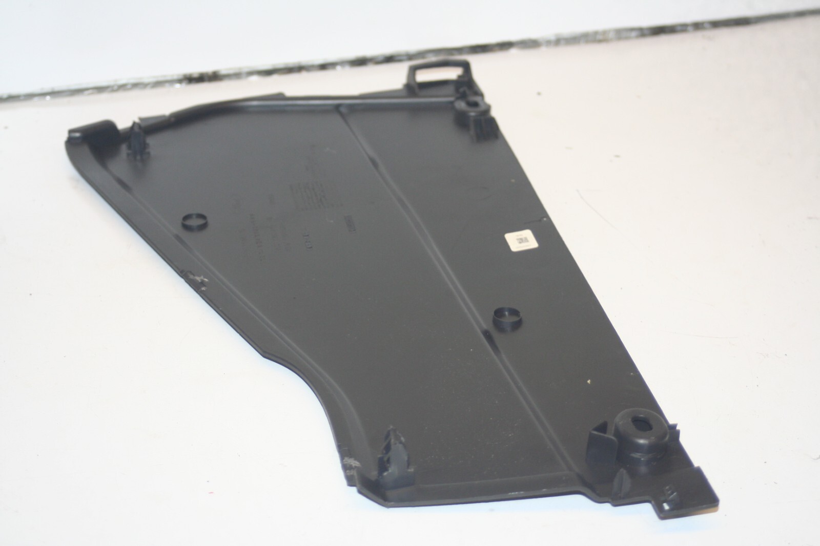2016 FORD KUGA MK2. CENTRE CONSOLE TRIM PASSENGER SIDE PANEL - Image 4