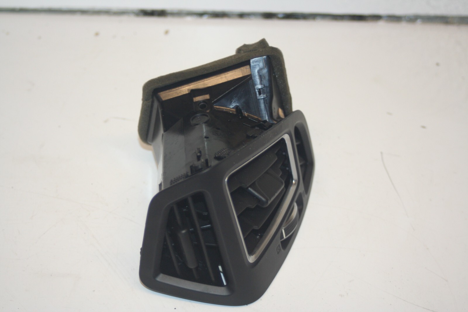 2016 FORD KUGA MK2. AIR BLOWER VENT - Image 2
