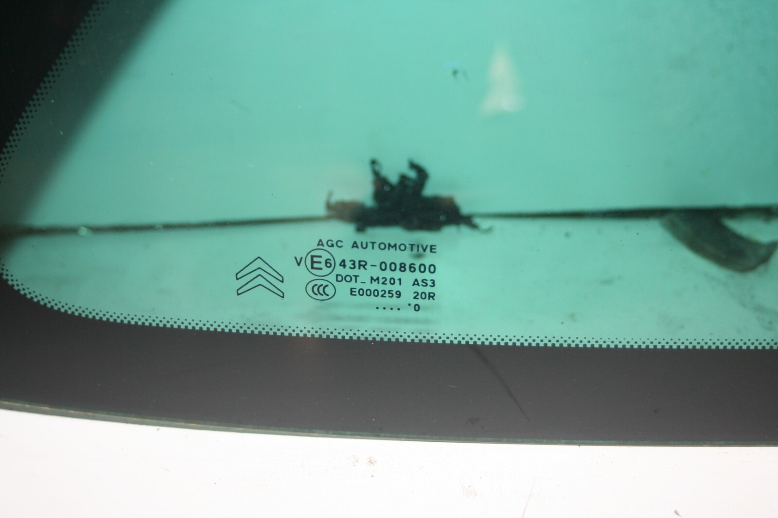 2010 CITROEN DS3. DRIVER SIDE REAR QUARTER GLASS - Image 4