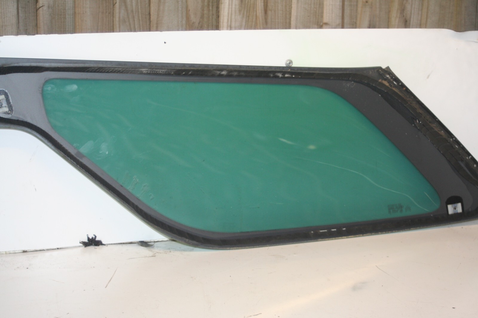 2010 CITROEN DS3. DRIVER SIDE REAR QUARTER GLASS - Image 6