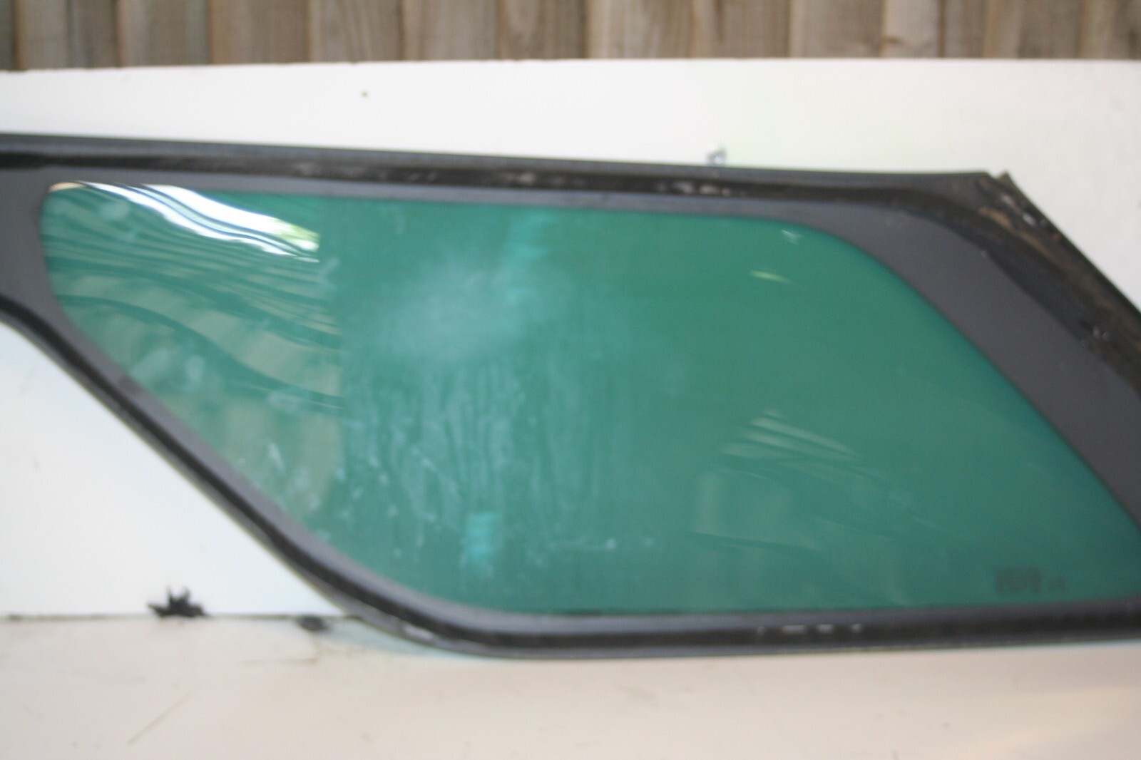 2010 CITROEN DS3. DRIVER SIDE REAR QUARTER GLASS - Image 8