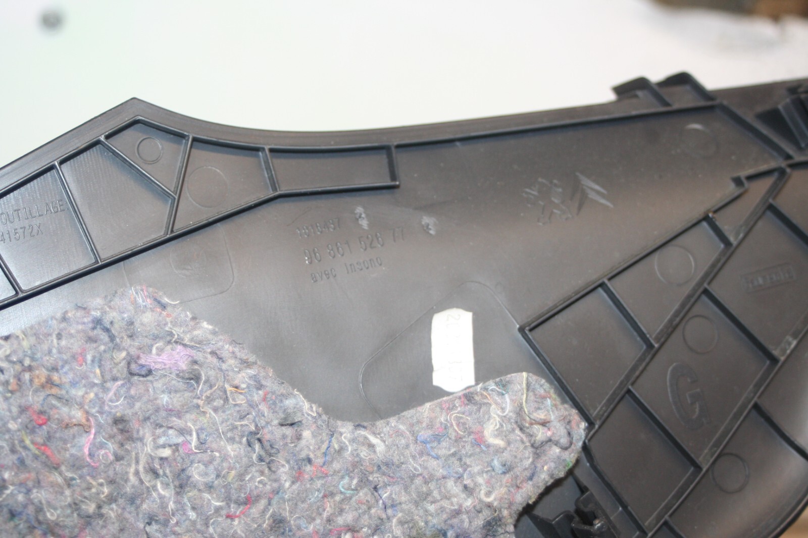 2010 CITROEN DS3. CENTRE CONSOLE SIDE PANEL TRIM - Image 7