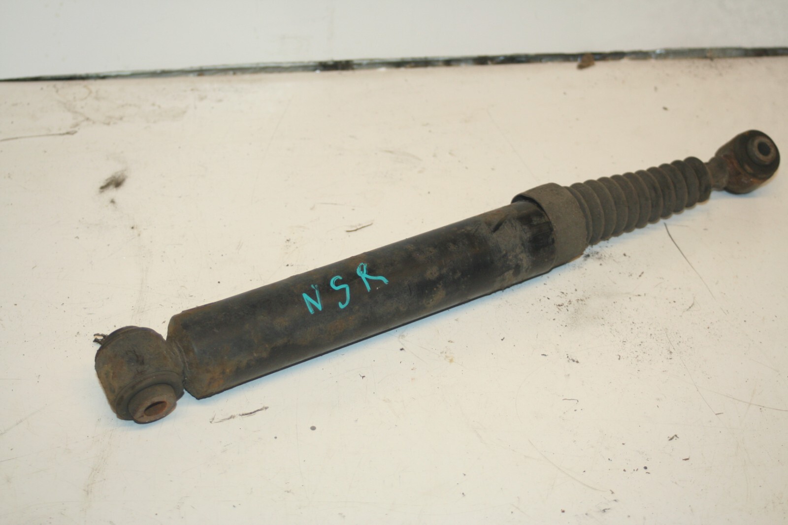 2010 CITROEN DS3. PASSENGER SIDE REAR SHOCK ABSORBER