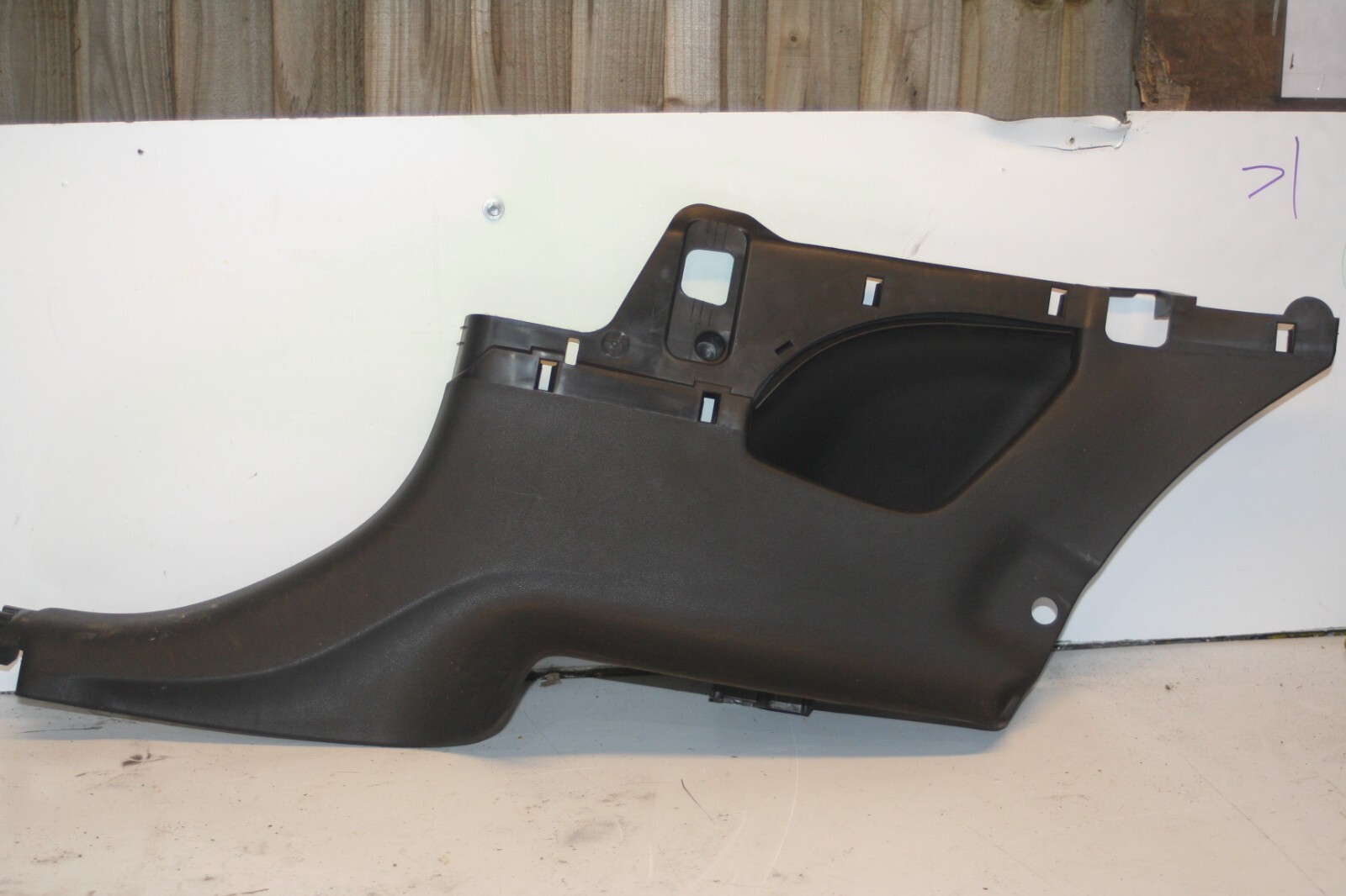 2010 CITROEN DS3. REAR DOOR SIDE PANEL DRIVER SIDE BOOT PANEL TRIM