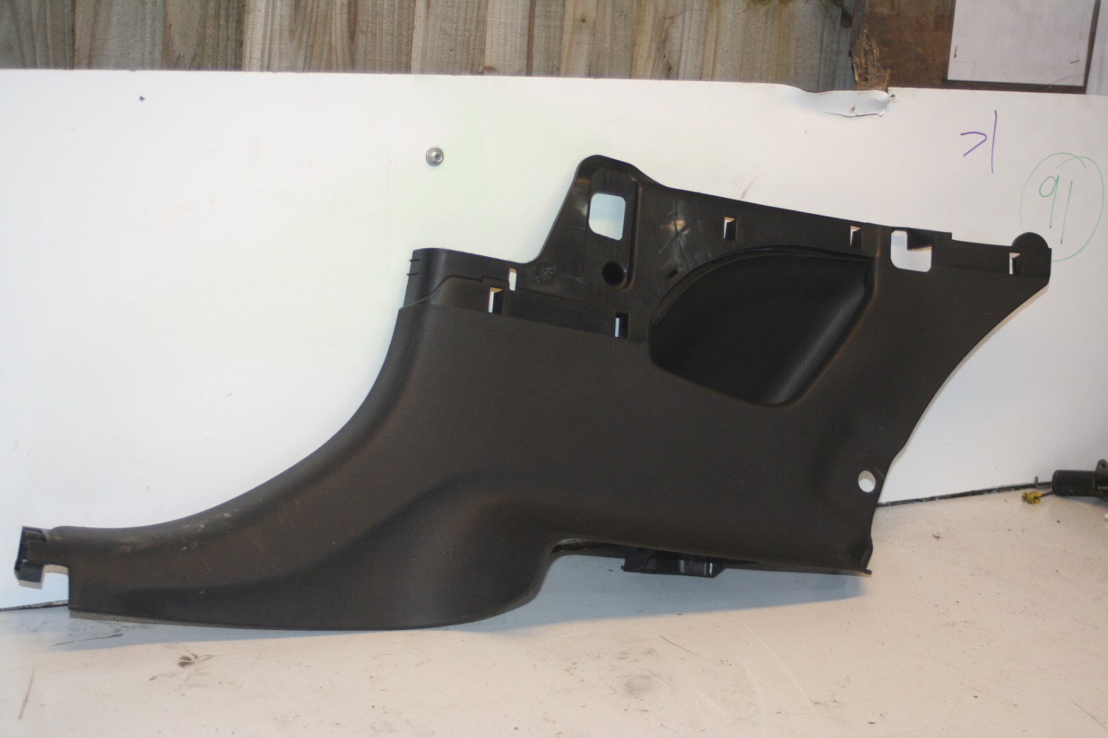 2010 CITROEN DS3. REAR DOOR SIDE PANEL DRIVER SIDE BOOT PANEL TRIM - Image 2