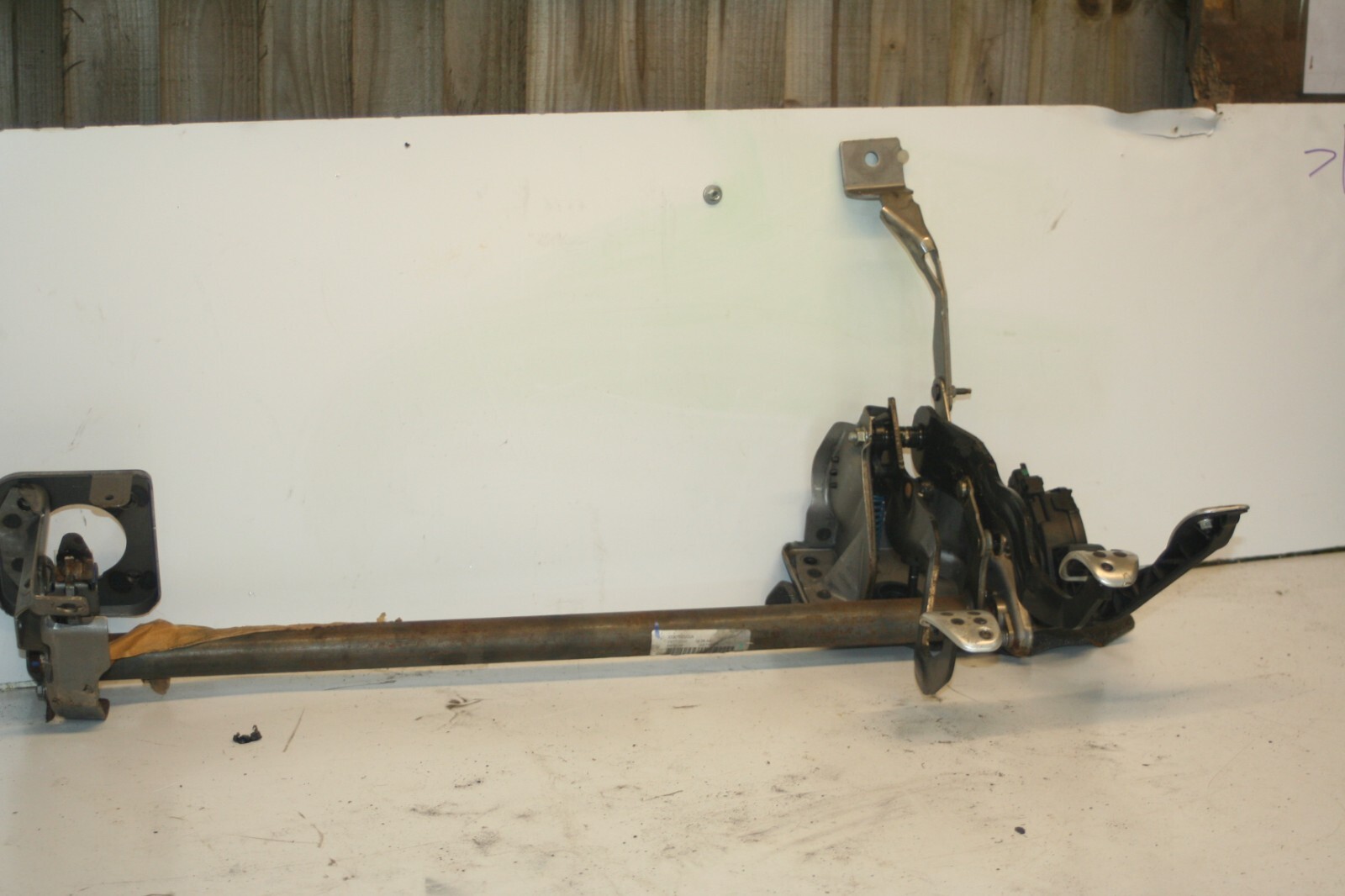 2010 CITROEN DS3. PEDAL BOX, BRAKE, CLUTCH AND ACCELERATOR