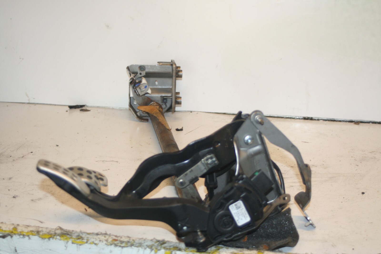 2010 CITROEN DS3. PEDAL BOX, BRAKE, CLUTCH AND ACCELERATOR - Image 6